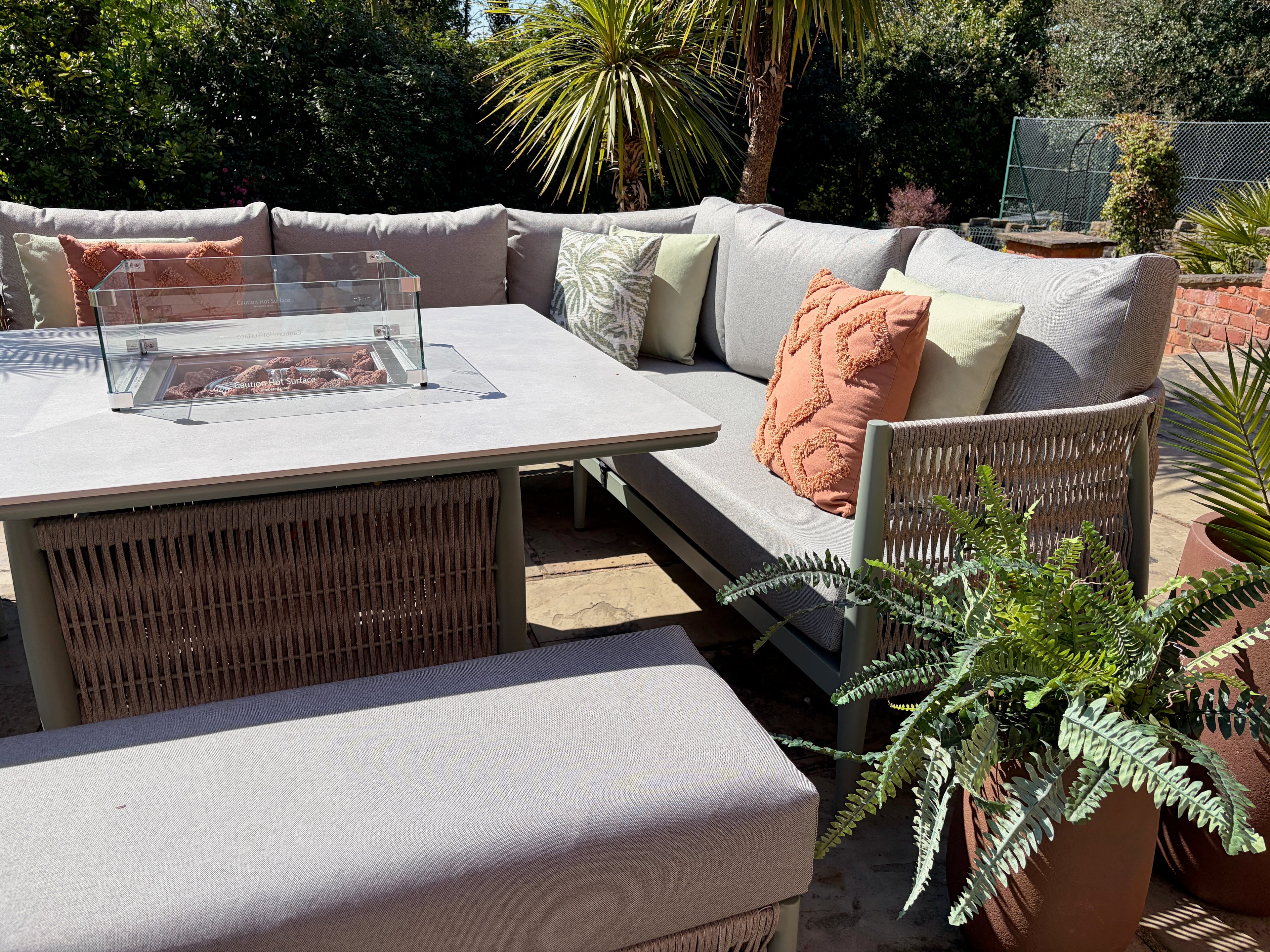 Loom Oasis Corner Firepit Set